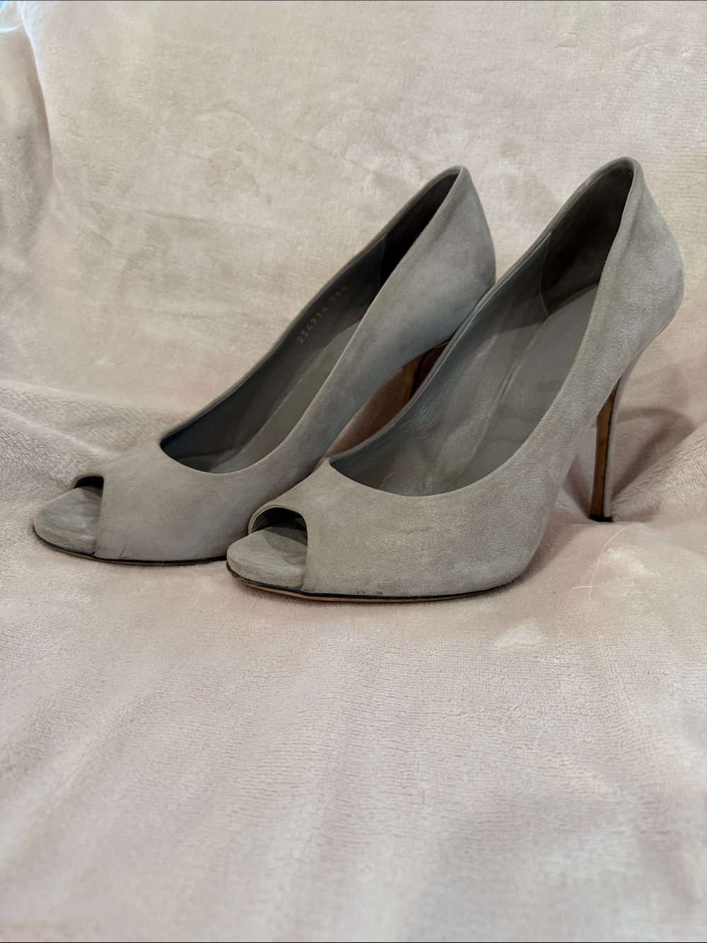 Gucci Light Gray Suede Peep Toe High Heels
